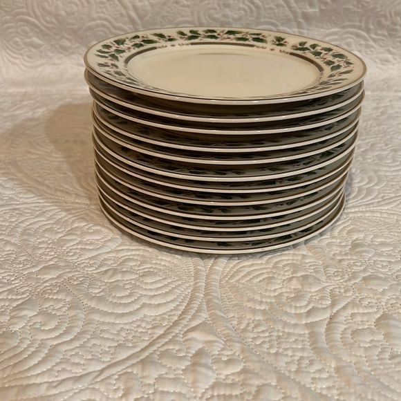 Holly holiday salad plates, set of 12 - Picture 7 of 10